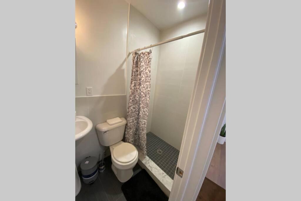 Brand New 2 Bed 2 Bath Centrally Located *